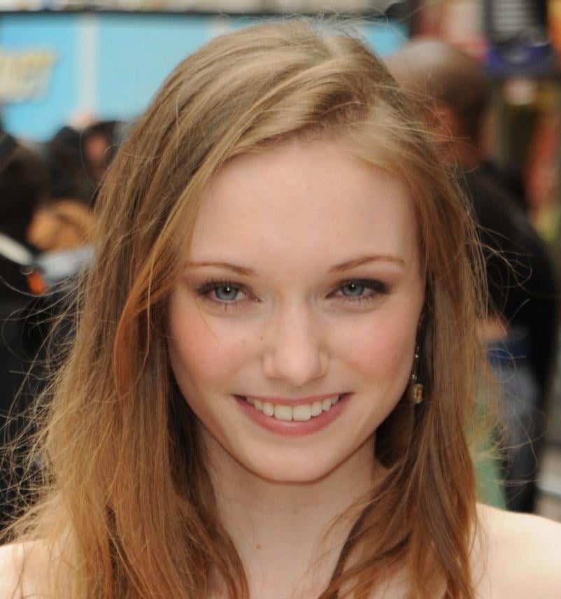 Eleanor tomlinson Eleanor Tomlinson Agent Details | Eleanor Tomlinson Management