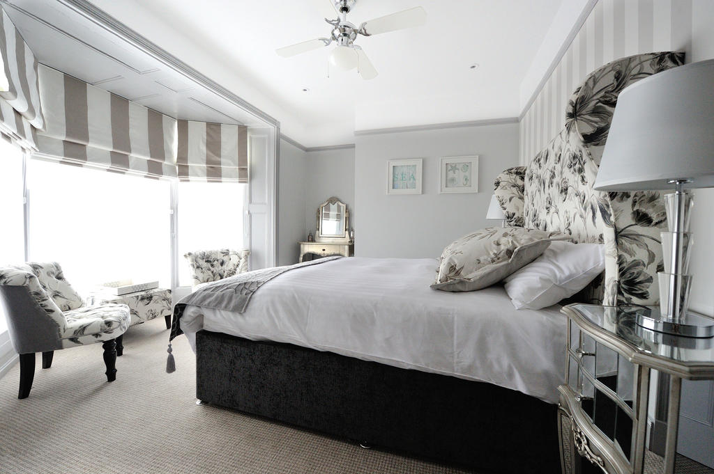 Win a getaway for 2 at The Crescent Victoria Hotel!