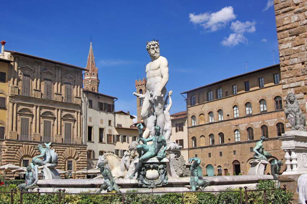 Statues, Silk and Sartoria: 10 Reasons to Visit Florence