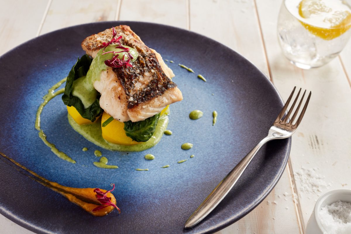 Win a 3 course meal for 2 at The Yacht London