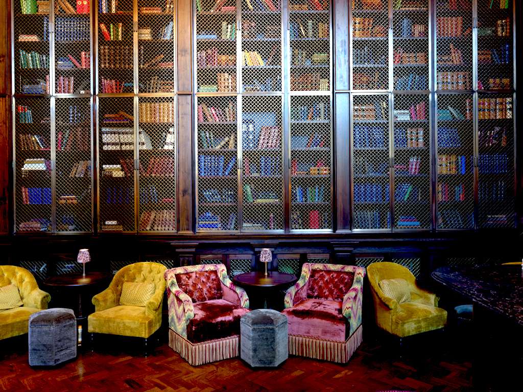 11 of the Cosiest Library Bars