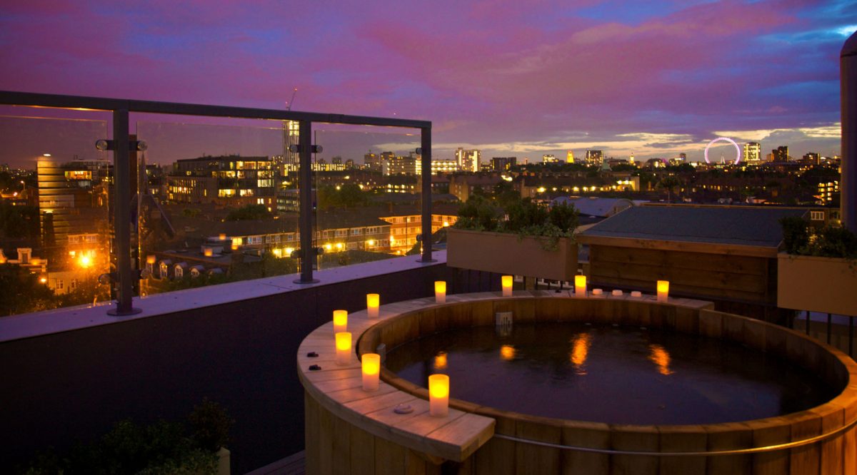 Jacouz-ME: London Hotels With Hot Tubs