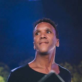 Dyed Soundorom