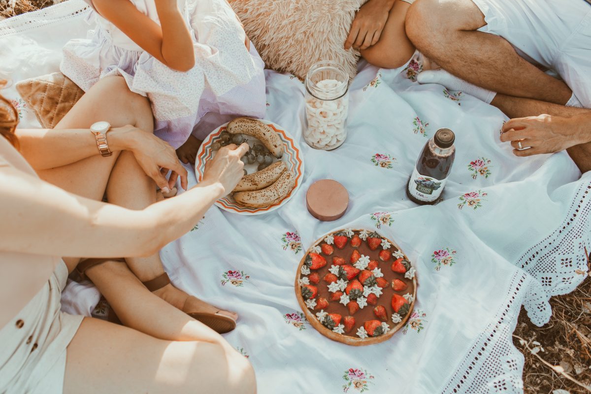 Posh Picnics: 15 Places Whacking Out The Wicker