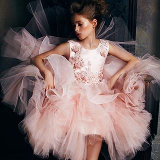 Petite Adele