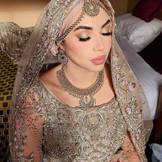 MAKEUP ARTIST LONDON