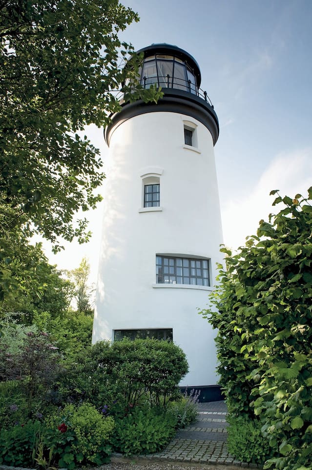 The 7 Best Lighthouses You Can Stay The Night In