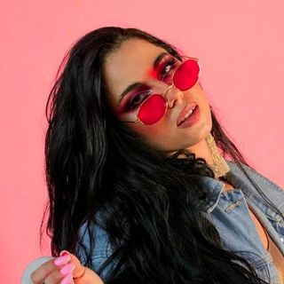 Contact Dana Daniela - For Influencer Stuff