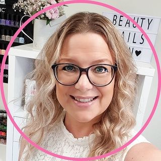 Ramona De Weert
