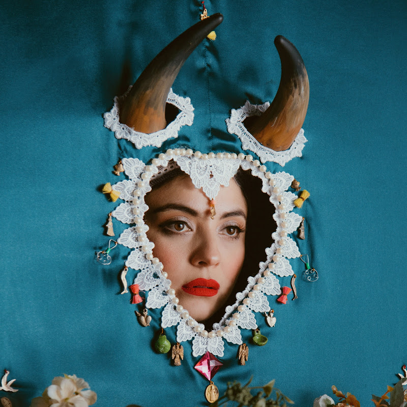 Contact Mon Laferte - Creator and Influencer