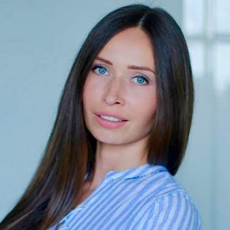 Қынаптары дірілдеген семіз әйелдің порносын көріңіз. Пойыз купесінде екі адам ластанып жатыр