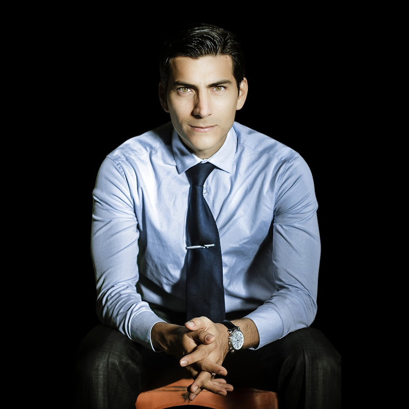 Contact Dr. Mauricio González Creator and Influencer