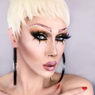 Contact Vanessa Van Cartier - Agent, Manager and Publicist Details