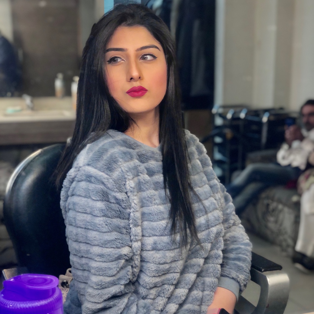 Contact Farwa Waheed - Agent, Manager and Publicist Details