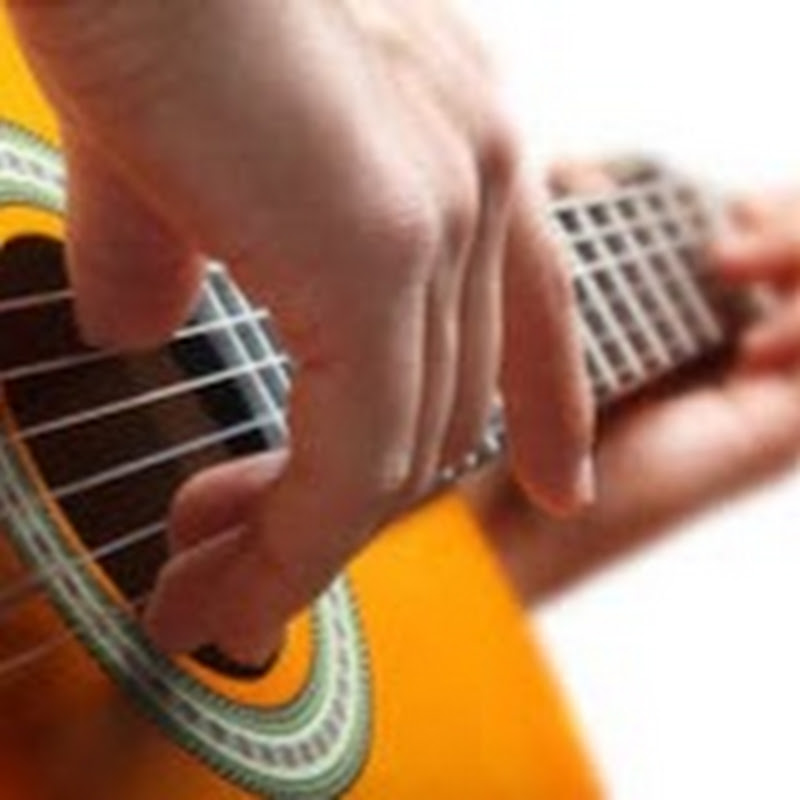 Contact *En Forma de Punteo* Creator and Influencer