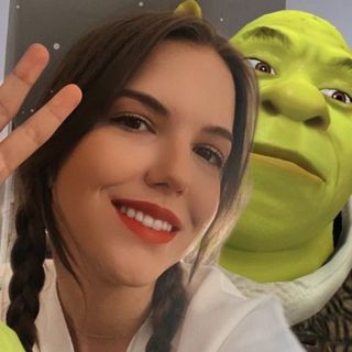 Contact Jen Lewis - Agent, Manager and Publicist Details