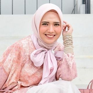 Contact Neysa Alina - Agent, Manager and Publicist Details