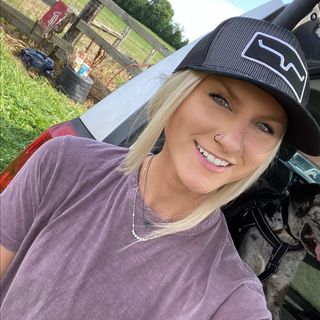 Contact Courtney Eroh - Agent, Manager and Publicist Details