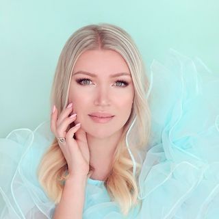 Contact Olga Nova - For Influencer Stuff
