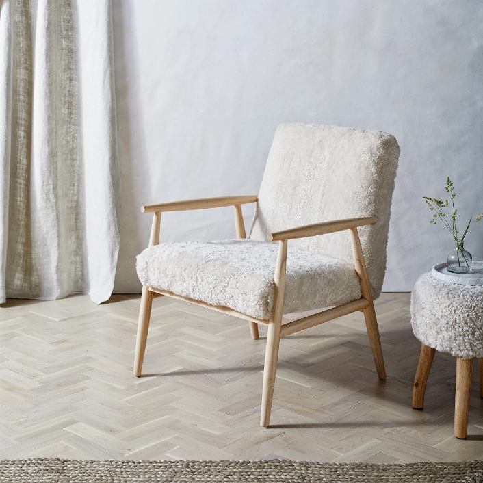 Pearl Curly Sheepskin Wool Chair