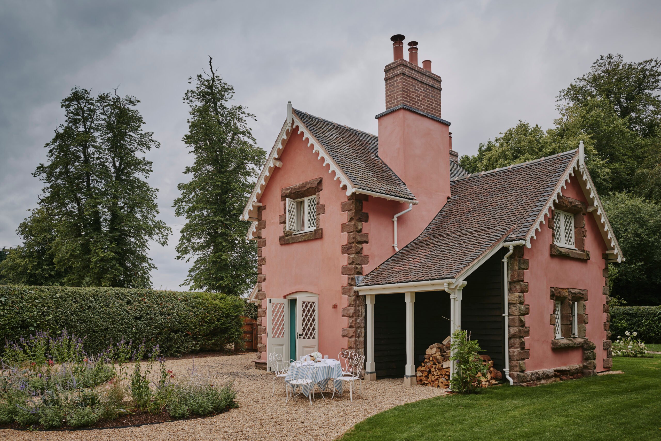 We Take A Look Inside This Charming Pink Shropshire Bolthole