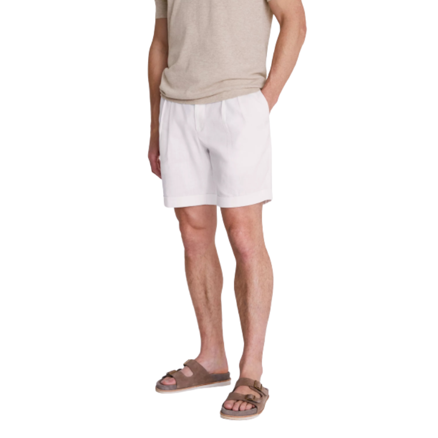 Moss – White Matte Linen Casual Shorts