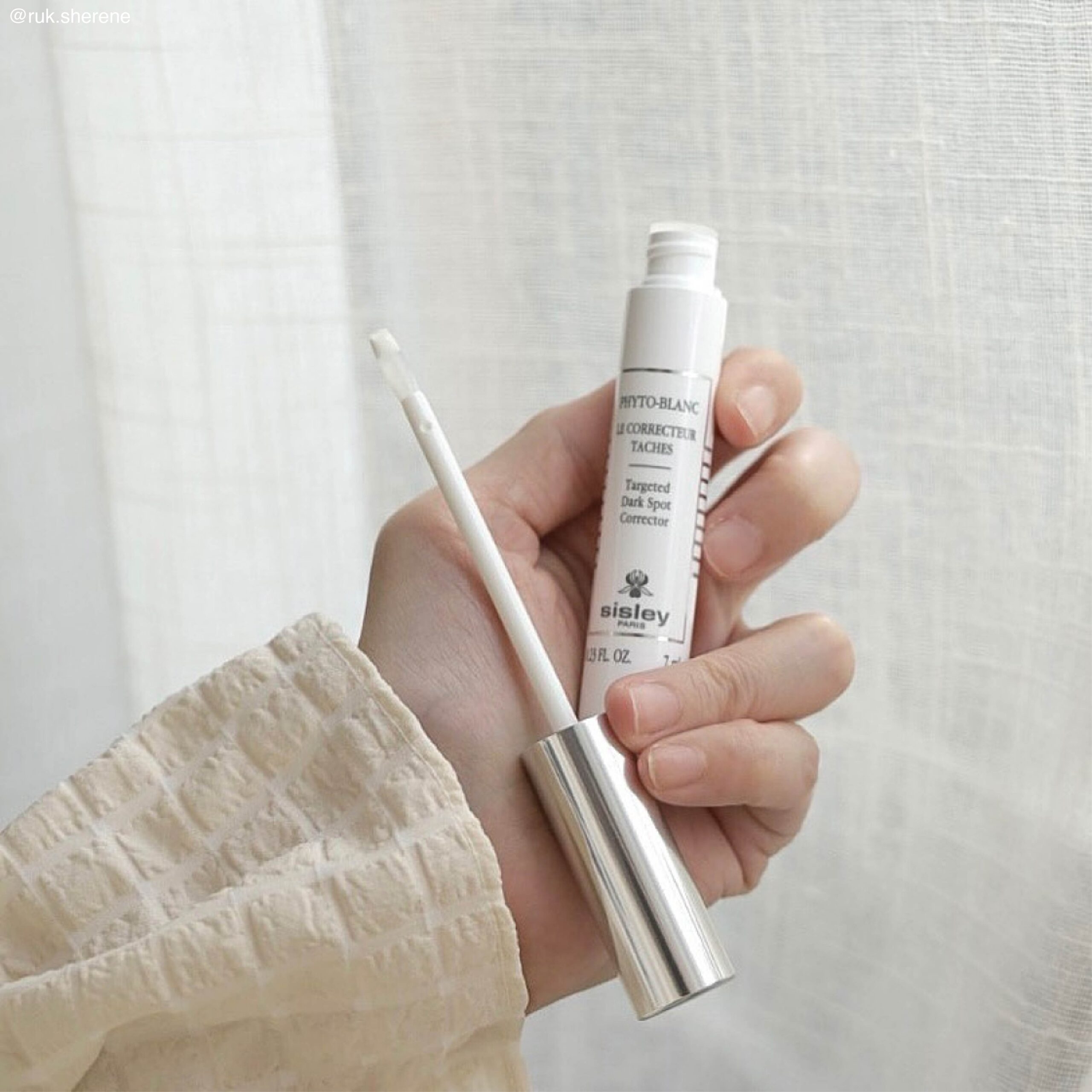 Sisley Paris’ Phyto-Blanc Targeted Spot Corrector Gets Our Tick Of Approval