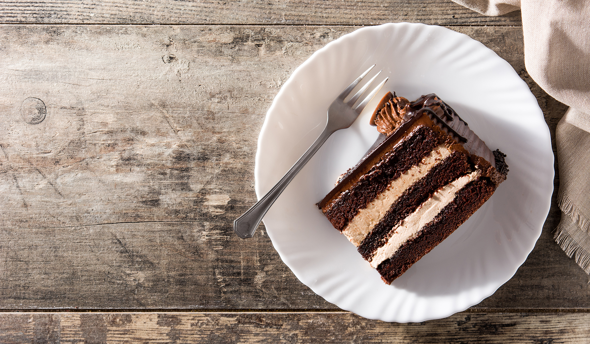 How Do You Eat Yours? 5 Eggcellent Creme Egg Recipes To Make