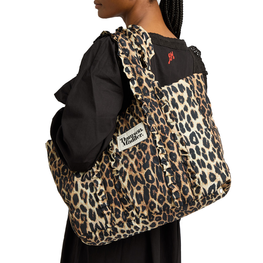 Leopard-print ruffled shell tote
