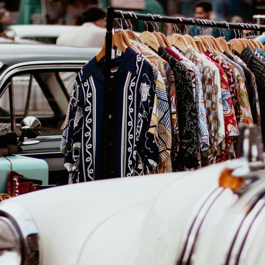 14 Vintage Shopping Tips Our Fashion Editor Lives By