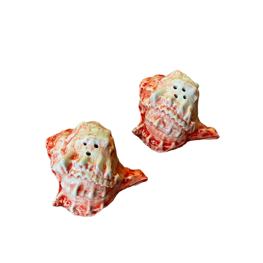 Shell-shape ceramic salt and pepper pots
