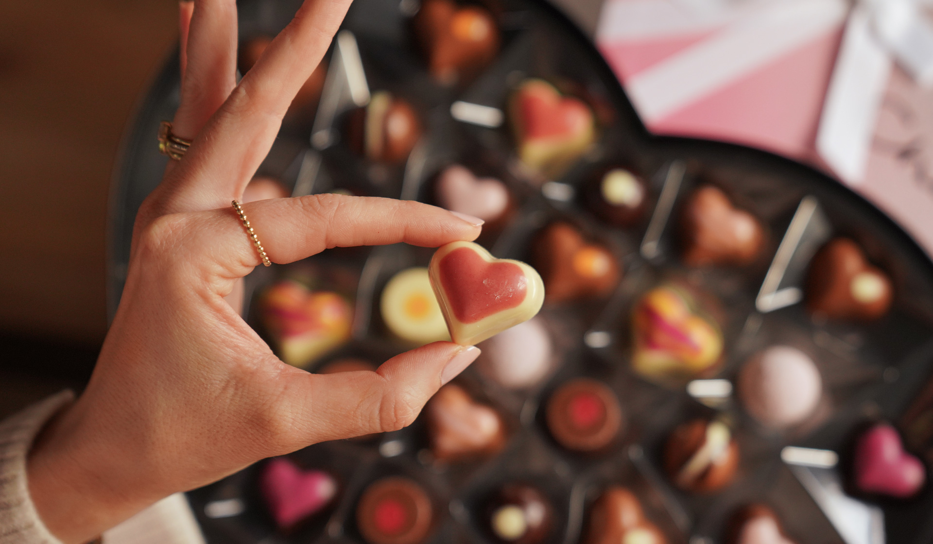 21 Thoughtful Valentine’s Gifts For Your Favourite People