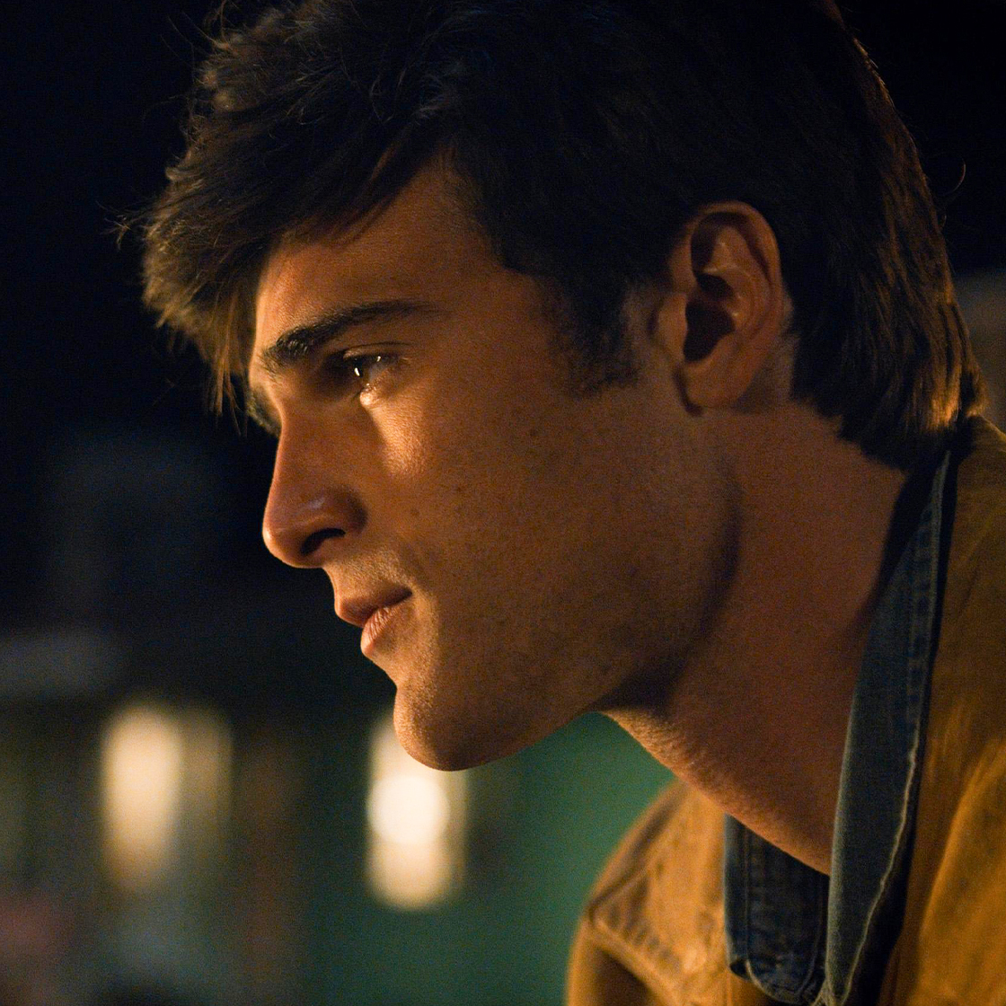 Daisy Edgar-Jones & Jacob Elordi Star In Romantic Drama On Swift Horses