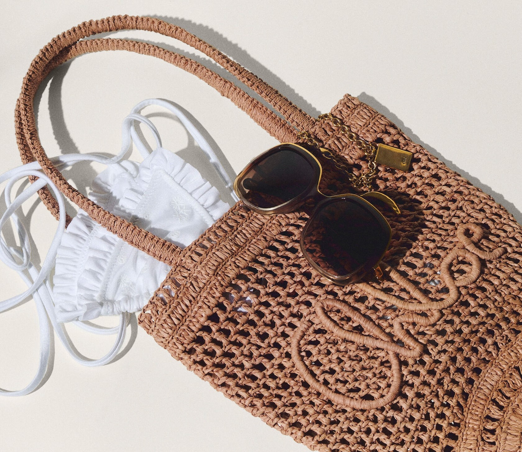 what to pack in your beach bag