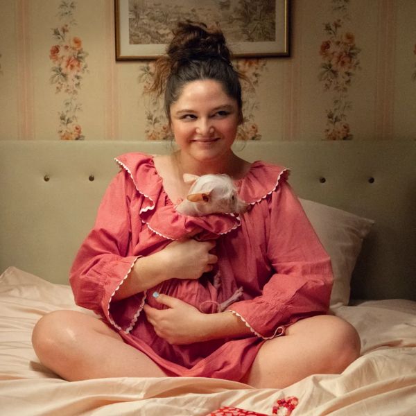 Lena Dunham’s New Show, Too Much, Is A Funny, Clumsy Ode To Finding Love In London