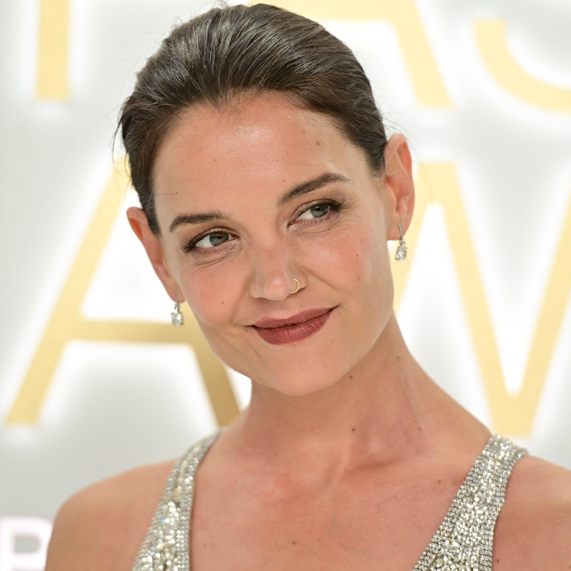 New Romantic Drama Happy Hours Is A Dawson’s Creek Reunion