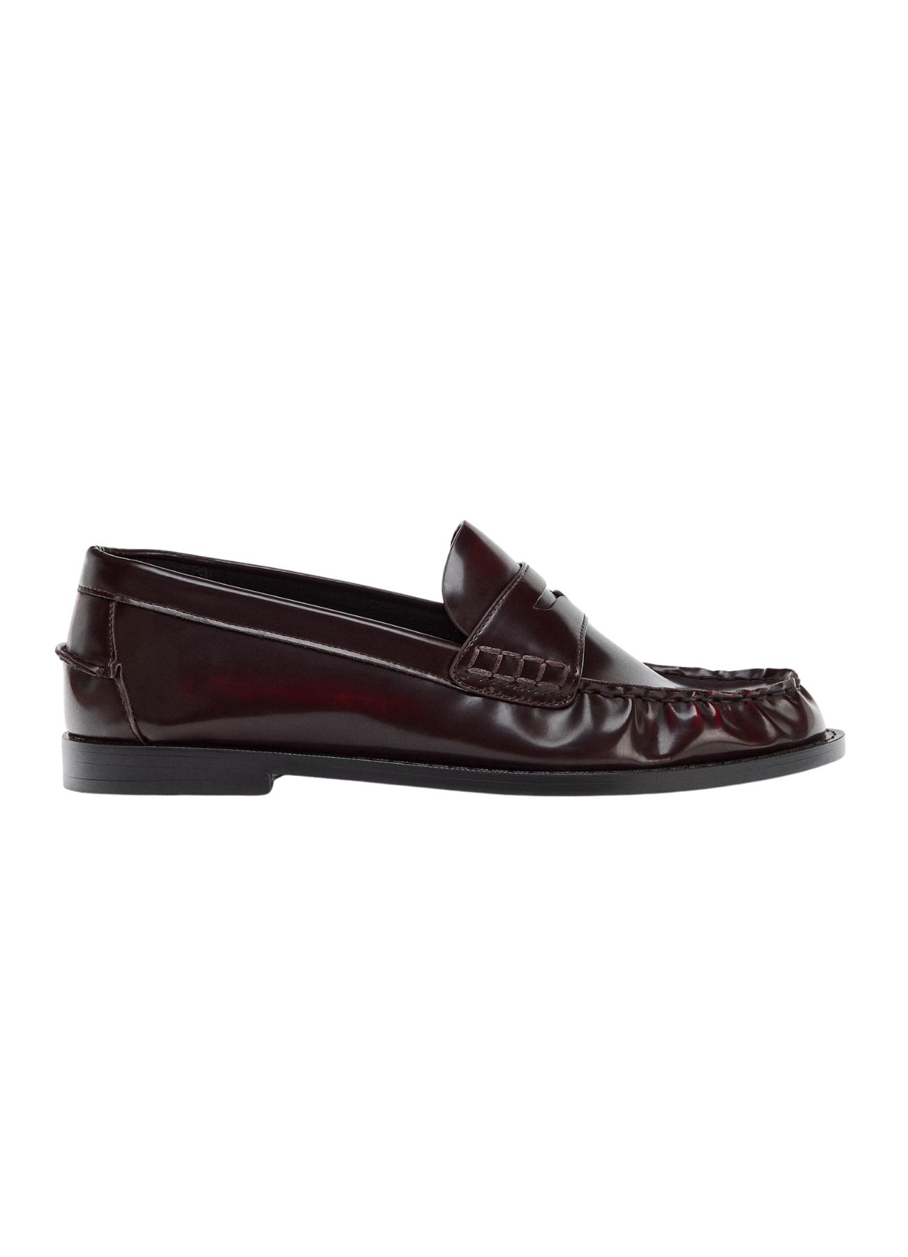 Patent Effect Loafers