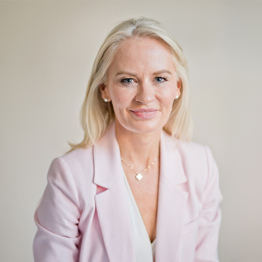 We Sat Down With Dr Fiona McCarthy, Medical Director of The Bronte Clinic, To Chat About Winter Skin & Treatments She Rates