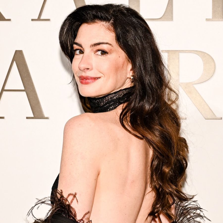 The Devil Wears Ralph Lauren – Anne Hathaway Is Channeling Andy Sachs at Fashion Week