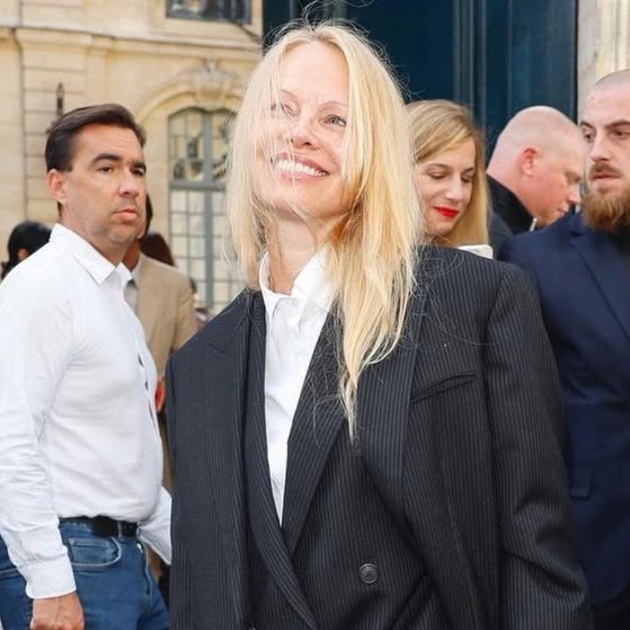 Pamela Anderson Debuts New ‘Blanche Blonde’ Mullet At NYFW