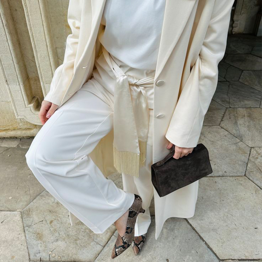 “I’m Obsessed With This Chic, Lazy Fashion Girl Trend”