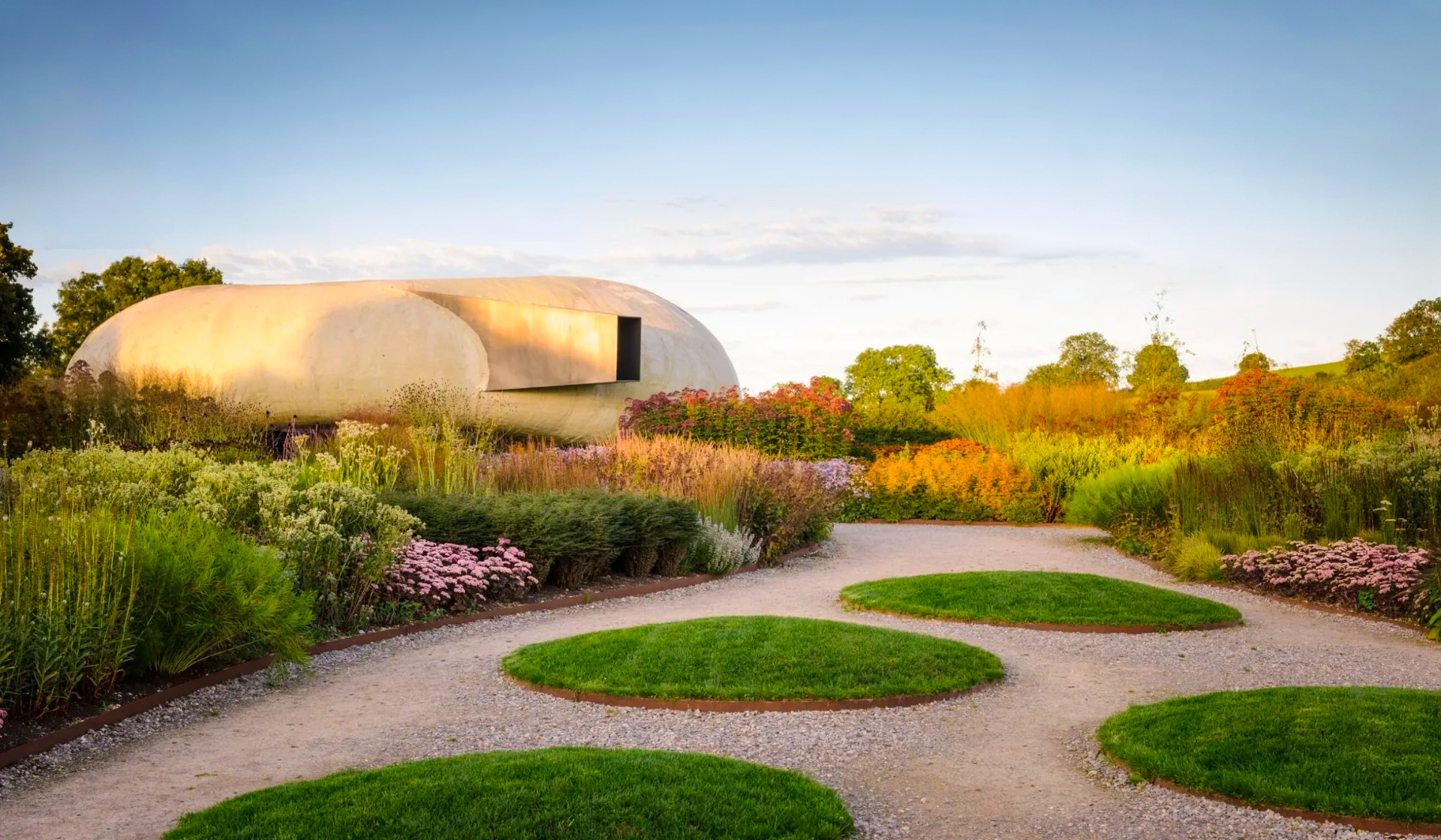 7 Summer Date Day Trips To Book Now