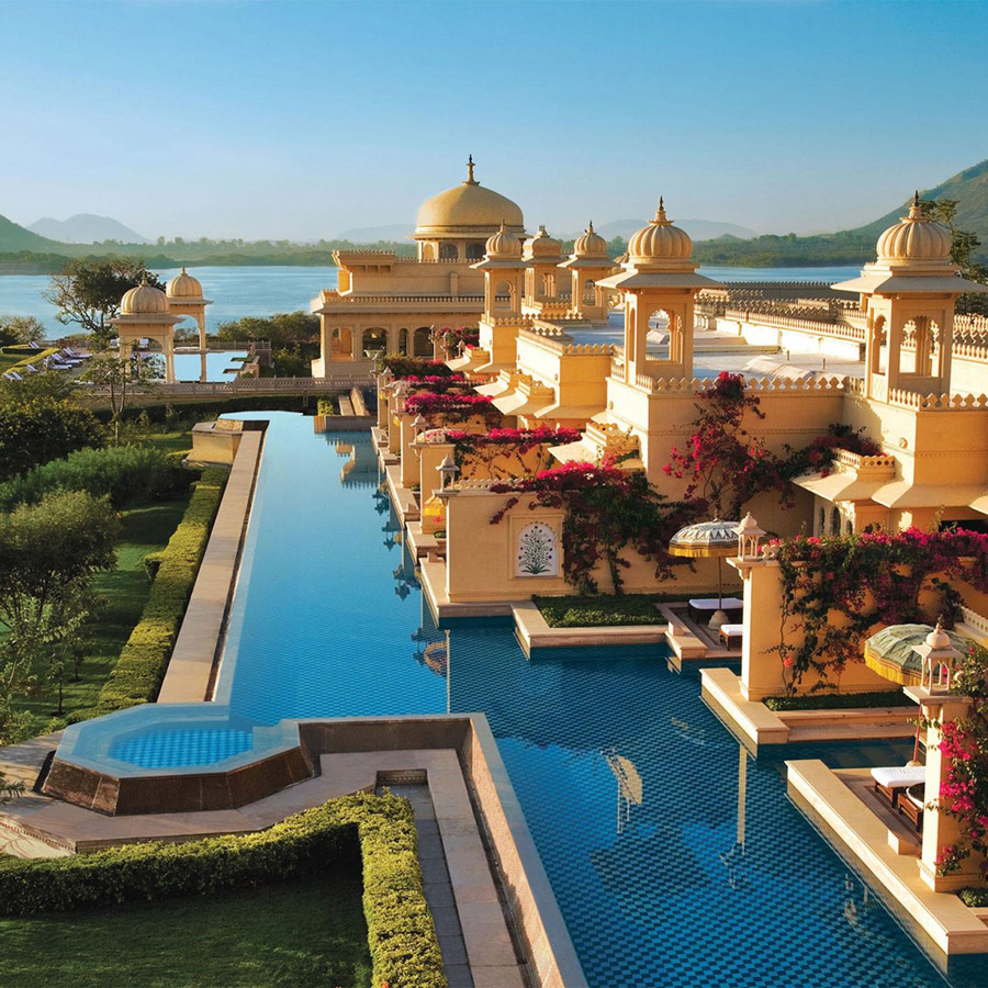 The World’s Most Incredible Infinity Pools