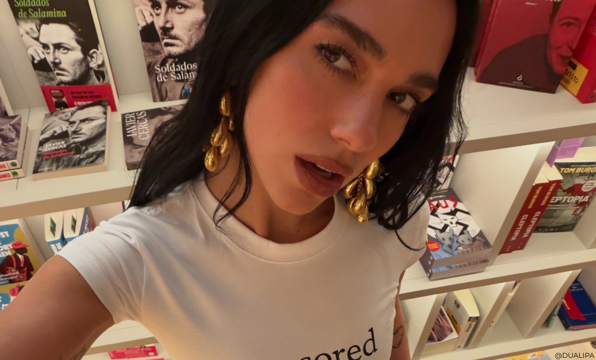 Good Luck Describe Dua Lipa’s Latest Front Row Outfit