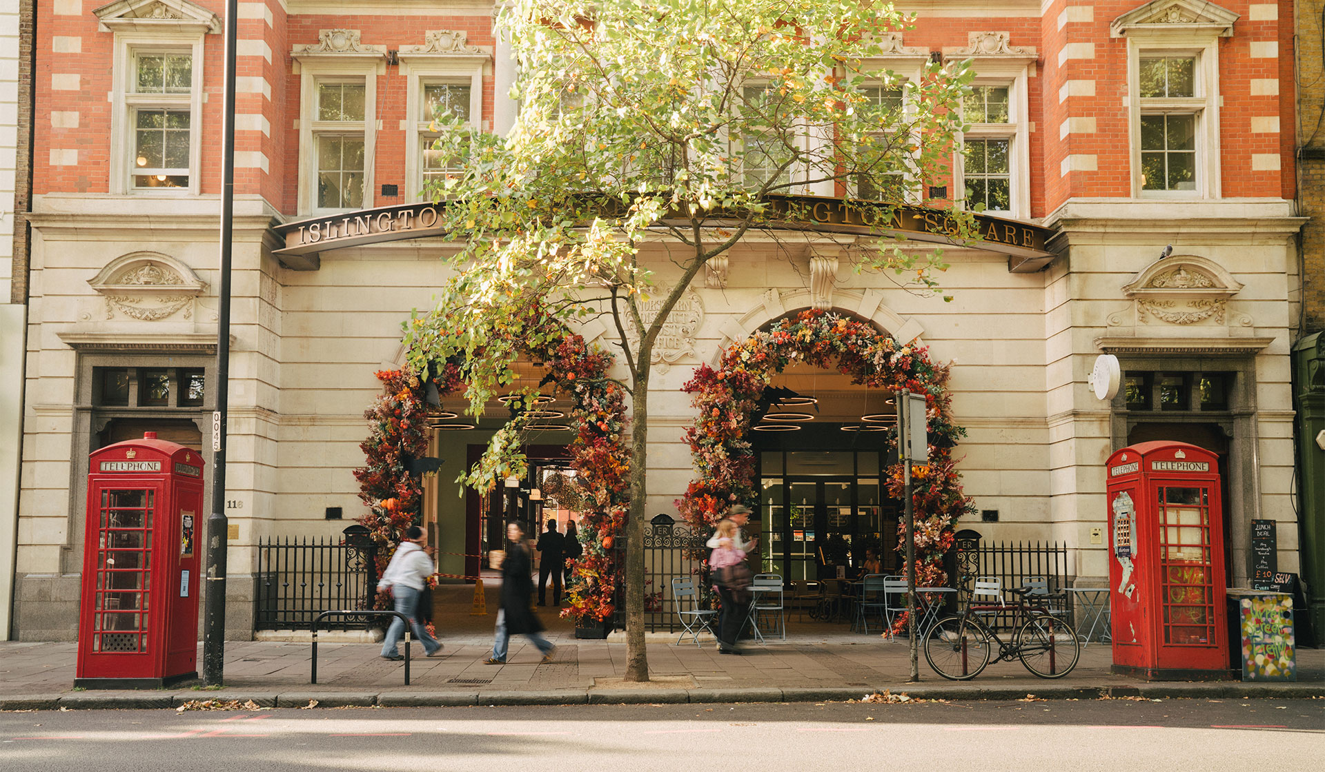 20 Ways To Eat, Drink, And Party In London This Halloween Weekend