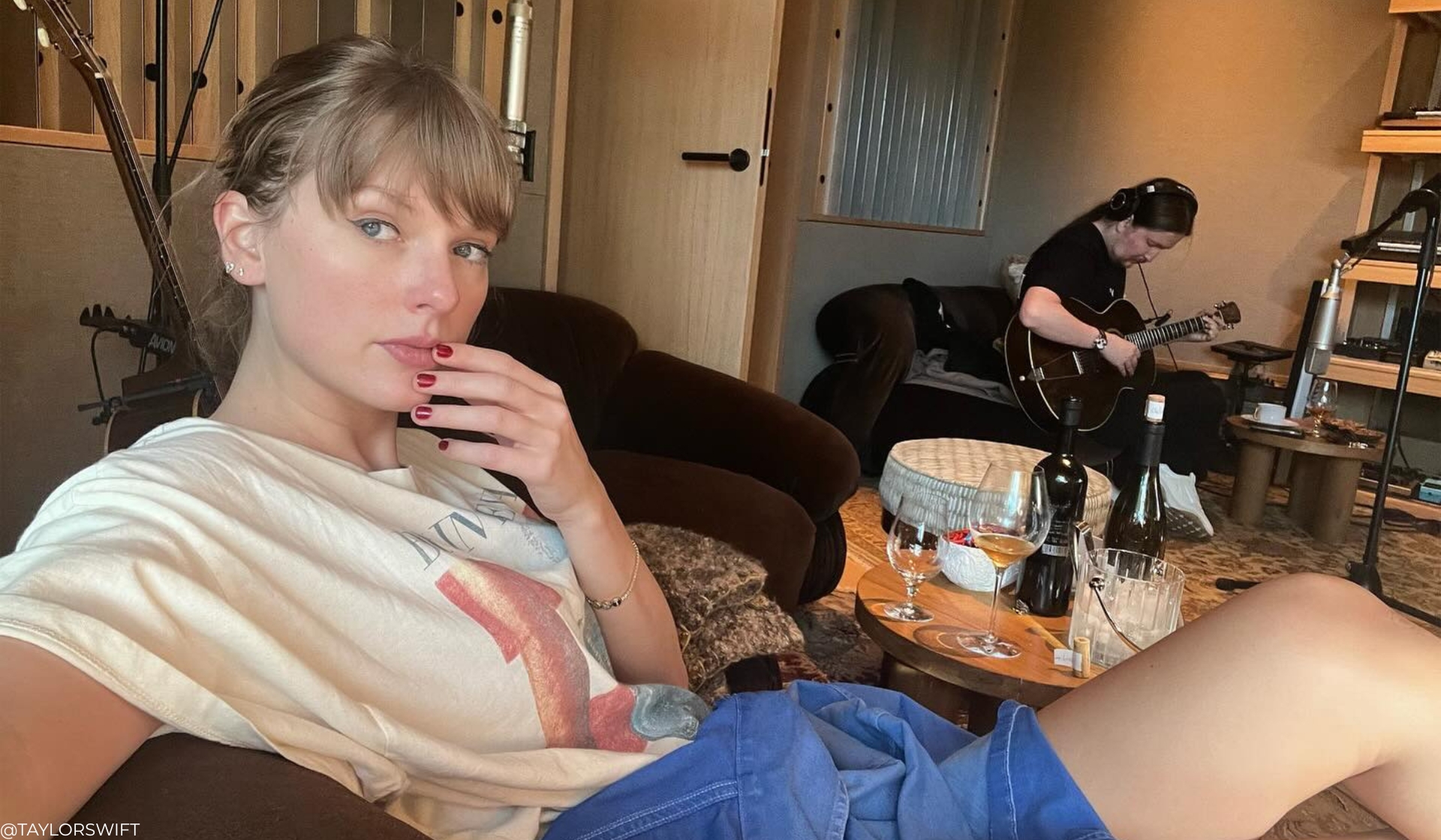 We Can’t Get Over Taylor Swift’s Most Autumnal Outfit Yet
